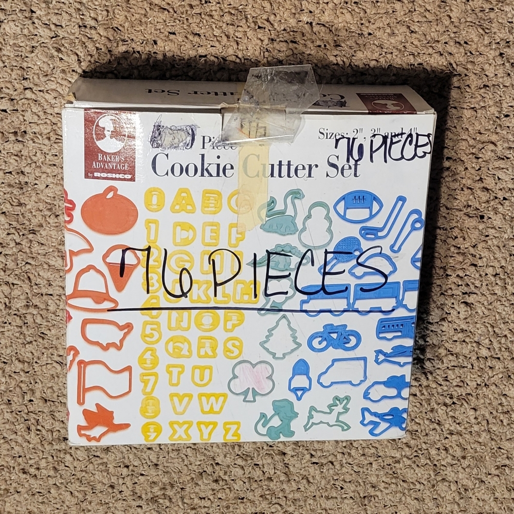 ROSHCO 76 Piece Cookie Cutter Set - Picture 2 of 4